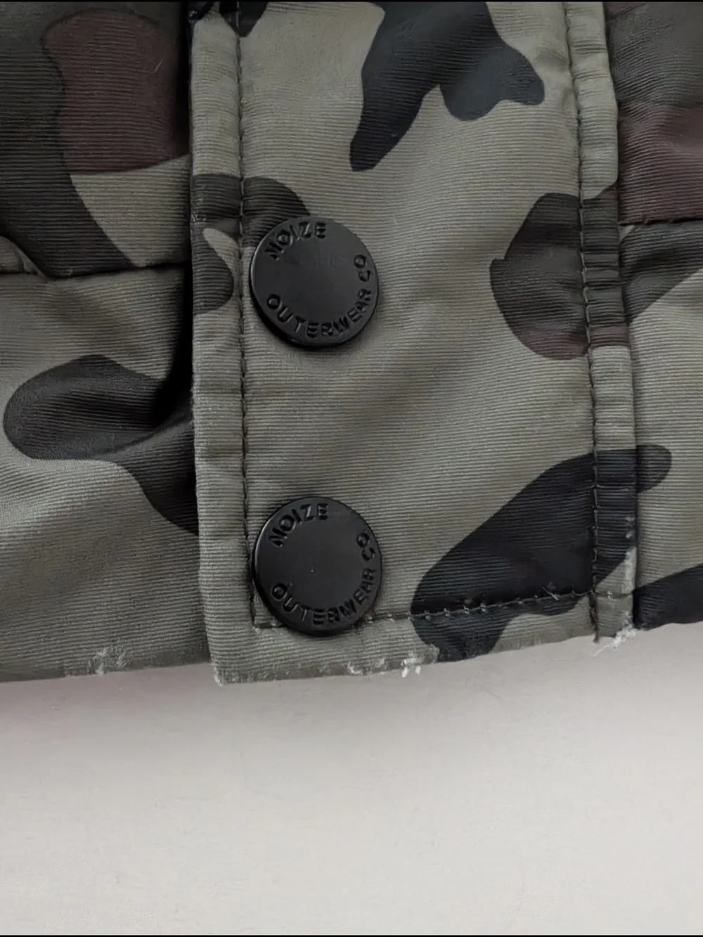 Green and Brown Camo Quilted Jacket Size M/10 So Many Pockets And So Warm